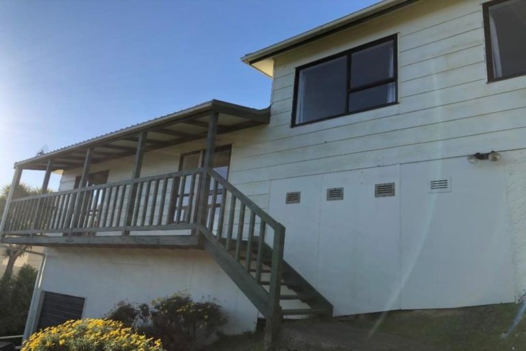 Photo of property in 10 Tullamore Way, Johnsonville, Wellington, 6037