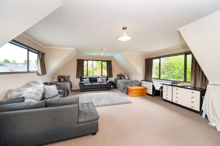 Photo of property in 32 Durham Drive, Havelock North, 4130