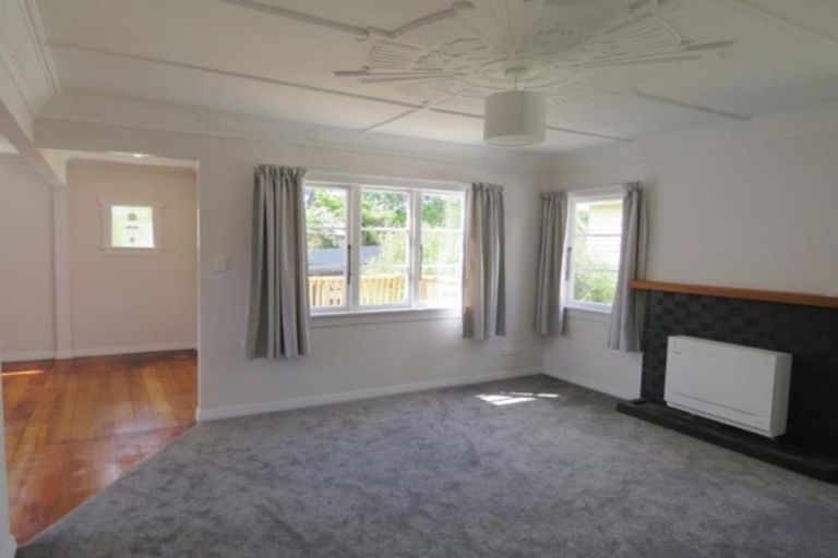 Photo of property in 16 Gaine Street, New Plymouth, 4310
