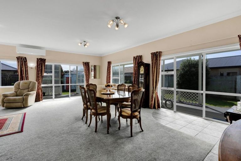 Photo of property in 17 Albion Street, Hawera, 4610