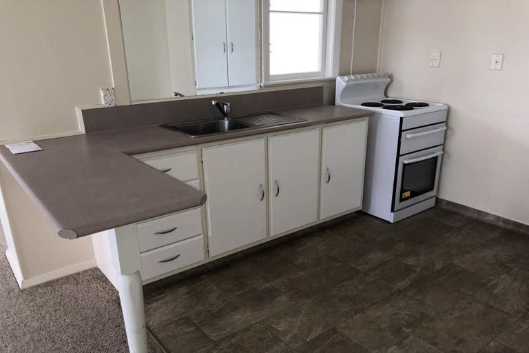 Photo of property in 390-392 Jackson Street, Petone, Lower Hutt, 5012