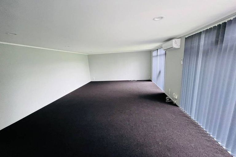 Photo of property in 19 Claude Road, Hillpark, Auckland, 2102