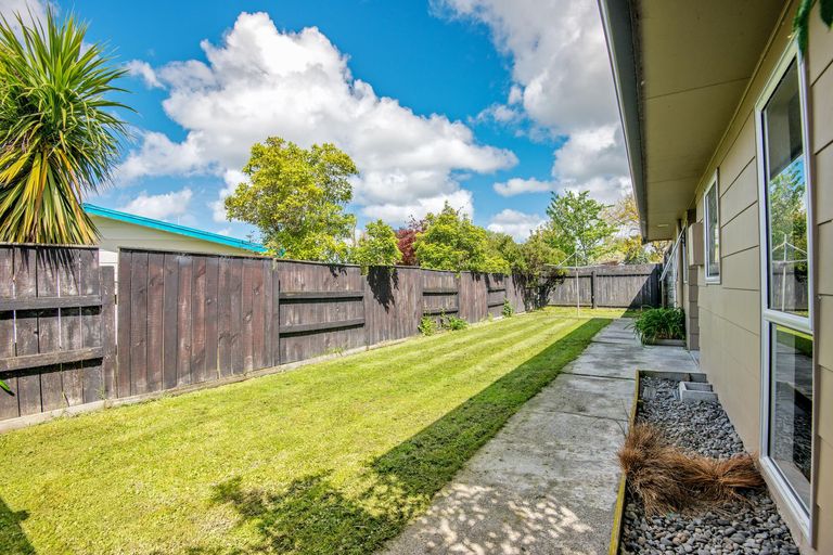 Photo of property in 15a Leander Place, Milson, Palmerston North, 4414