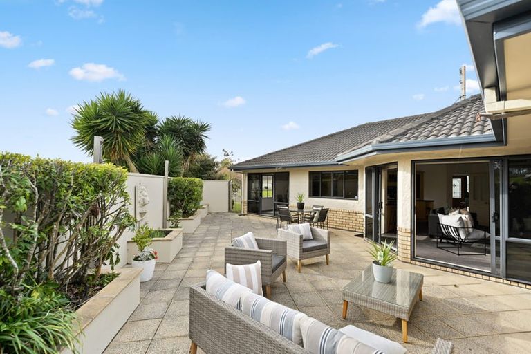 Photo of property in 23 Callum Brae Drive, Rototuna, Hamilton, 3210