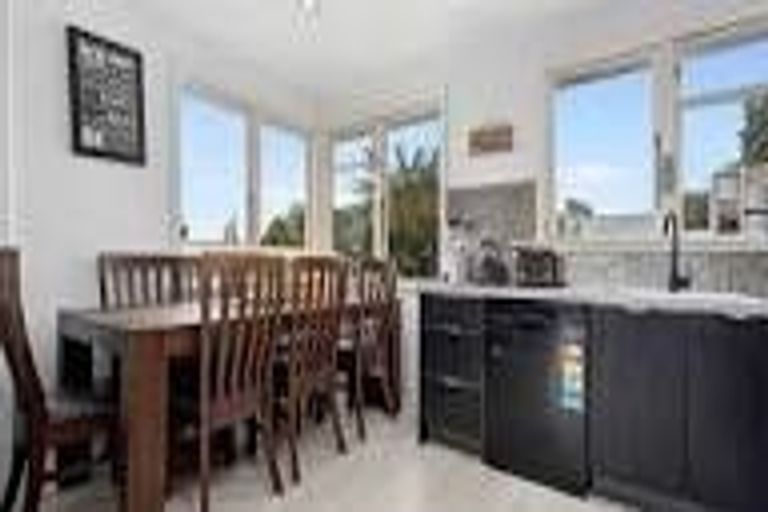 Photo of property in 5 Konini Street, Inglewood, 4330