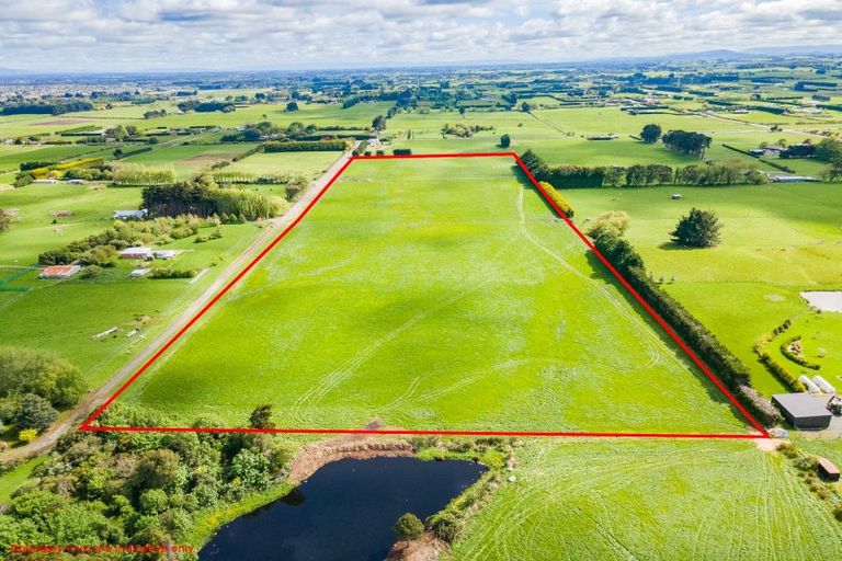 Photo of property in 33 Mckellar Road, Seaward Bush, Invercargill, 9871