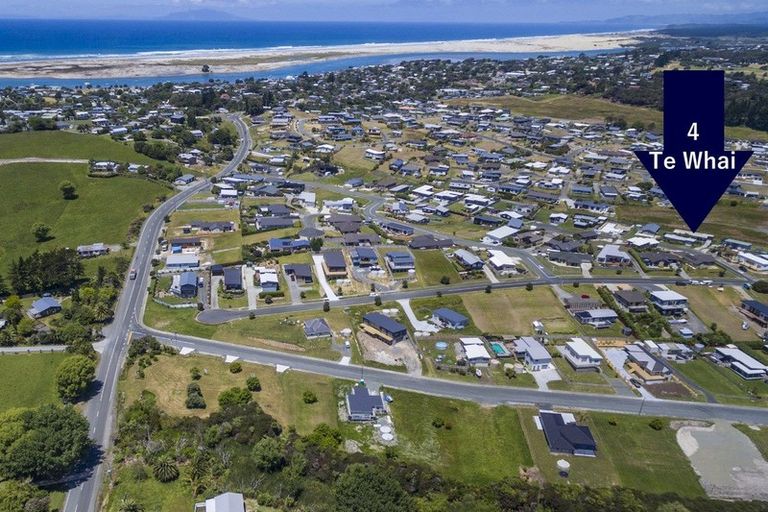 Photo of property in 4 Te Whai Street, Mangawhai Heads, Mangawhai, 0505