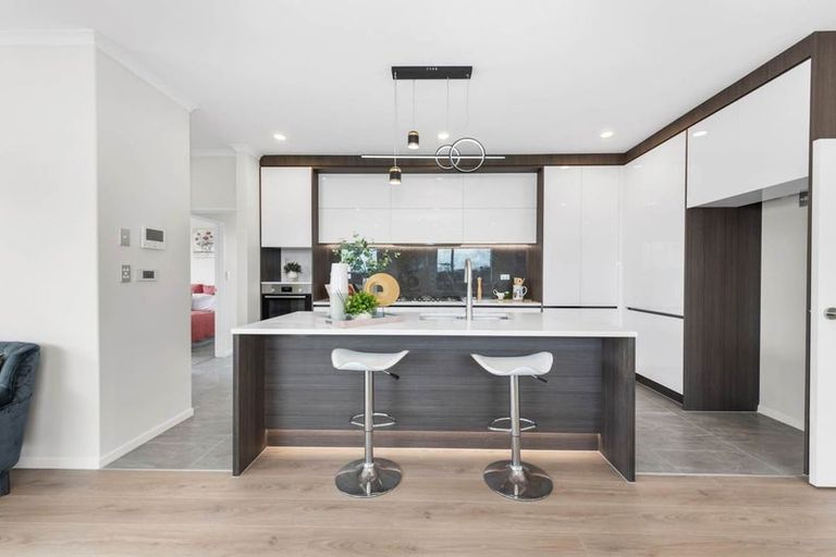 Photo of property in 48 Emerald Avenue, Rosehill, Papakura, 2113