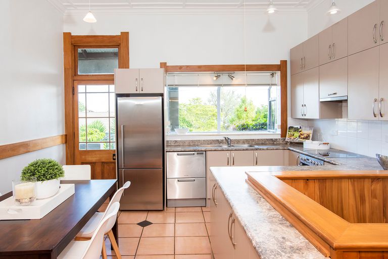 Photo of property in 16 Russell Street, Whataupoko, Gisborne, 4010