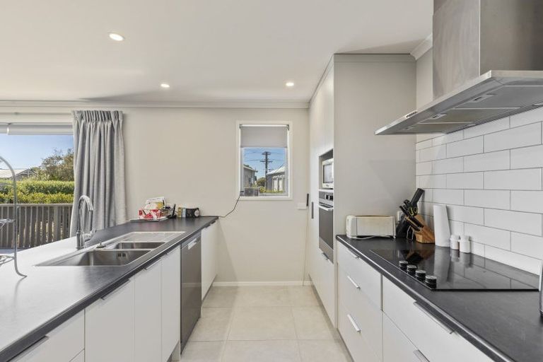 Photo of property in 24c Richmond Street, Waitara, 4320