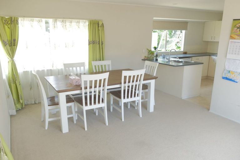 Photo of property in 1/718 Chapel Road, Dannemora, Auckland, 2016
