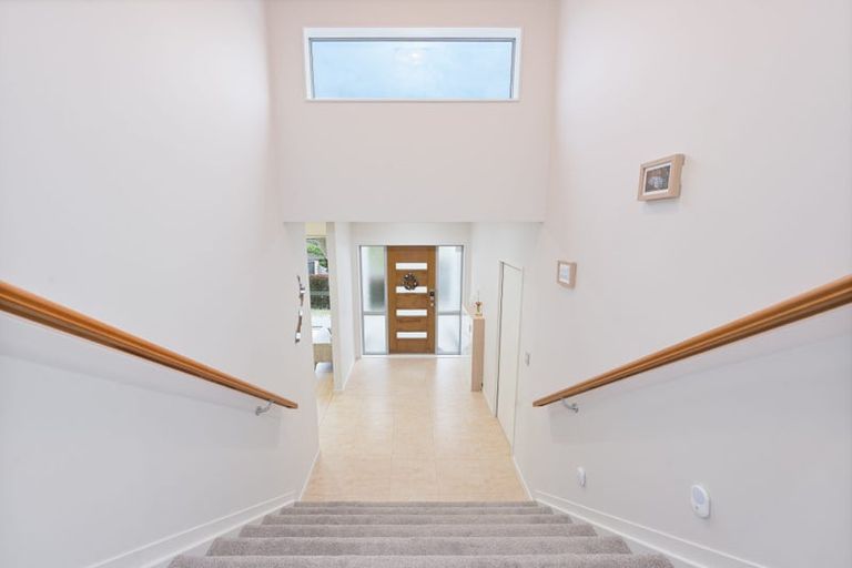 Photo of property in 9 Cityview Place, Massey, Auckland, 0614