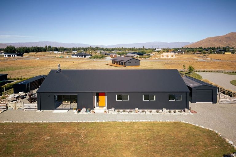 Photo of property in 1 Tussock Crescent, Twizel, 7901