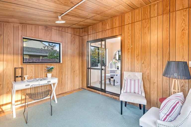 Photo of property in 2/5 Gloaming Place, Conifer Grove, Takanini, 2112