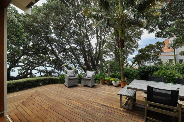 Photo of property in 16 Joan Street, Point Chevalier, Auckland, 1022