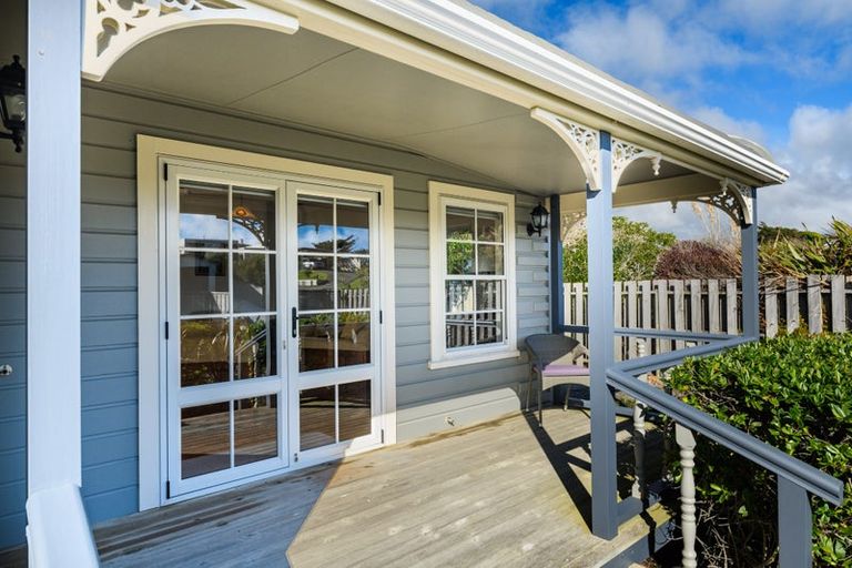 Photo of property in 32 Kent Avenue, Waitarere Beach, Levin, 5510