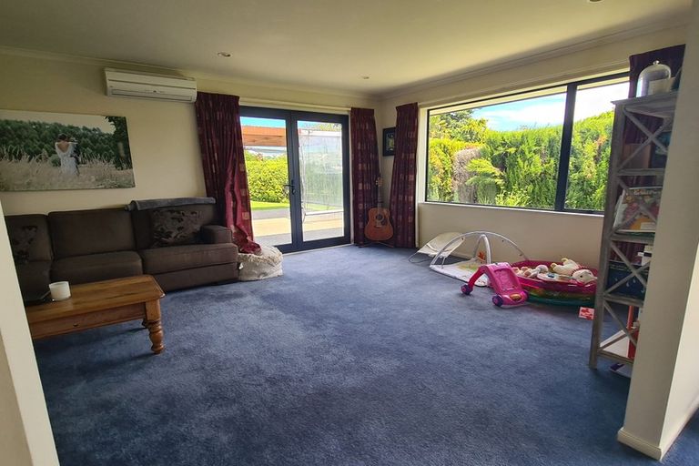 Photo of property in 8 Ngawhatu Road, Stoke, Nelson, 7011