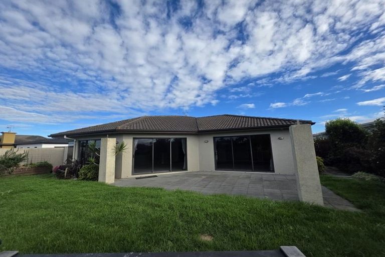 Photo of property in 35 Oriental Parade, Papamoa Beach, Papamoa, 3118