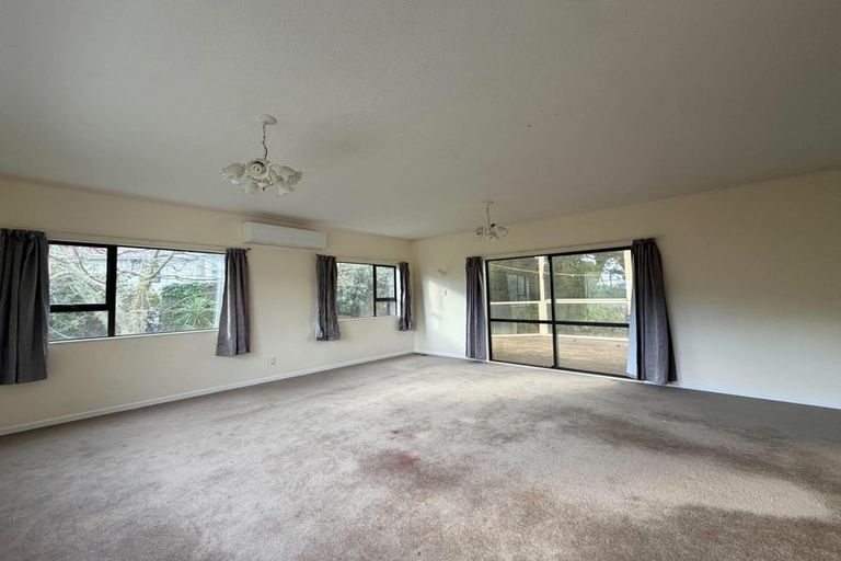 Photo of property in 28 Bassett Road, Johnsonville, Wellington, 6037