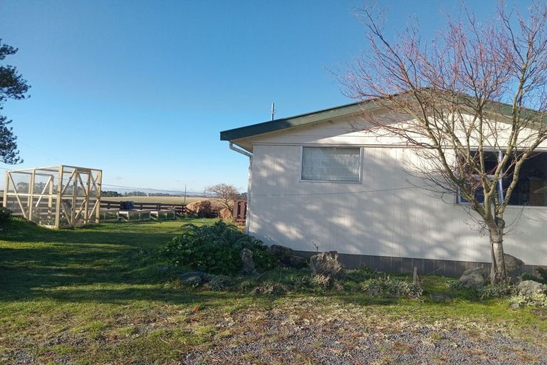 Photo of property in 86 Totara Island Road, Clifton, Balclutha, 9273