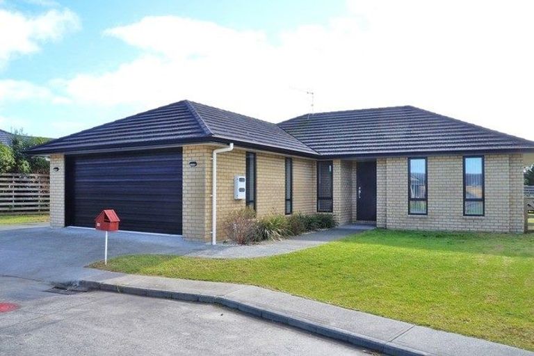 Photo of property in 48 Ocean View Rise, Ruakaka, 0116