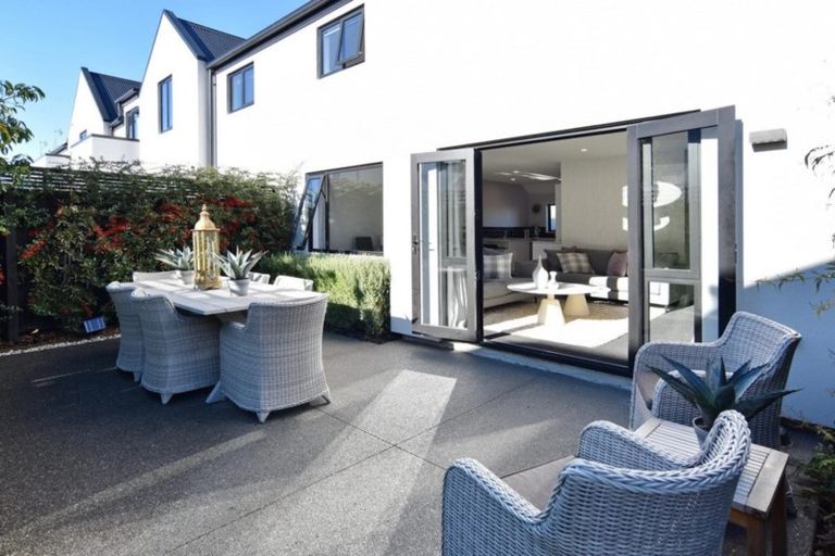 Photo of property in 2/107 Canon Street, Edgeware, Christchurch, 8013