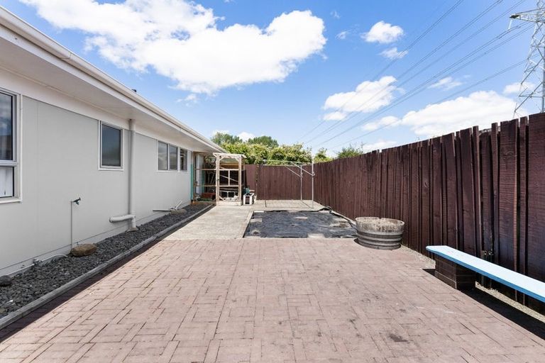 Photo of property in 2/23 Berwyn Avenue, Takanini, 2112