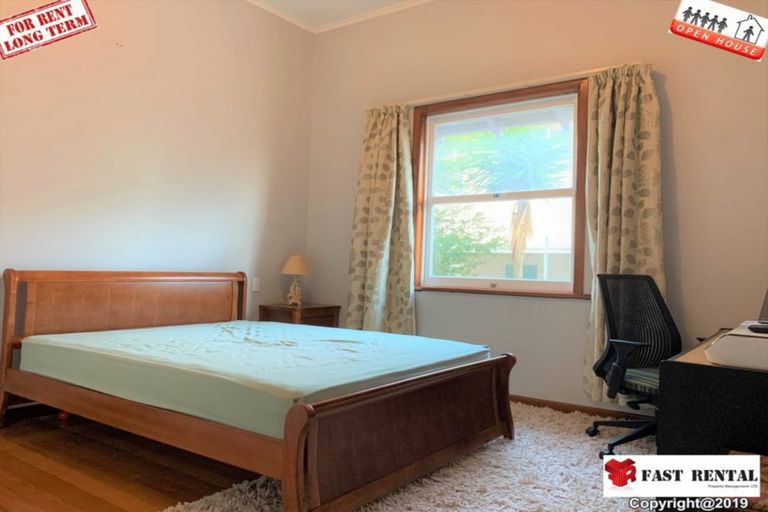 Photo of property in 2/221 Onewa Road, Birkenhead, Auckland, 0626