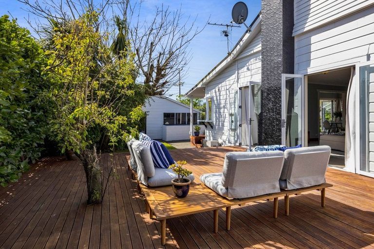 Photo of property in 44 Upjohn Street, Brooklands, New Plymouth, 4310