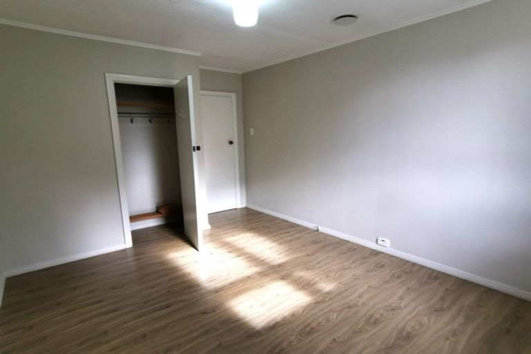 Photo of property in 44 Lavinia Crescent, Mangere East, Auckland, 2024