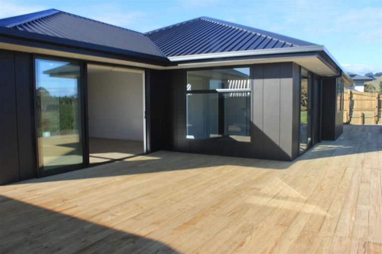 Photo of property in 21 Coppermine Crescent, Brightwater, 7022