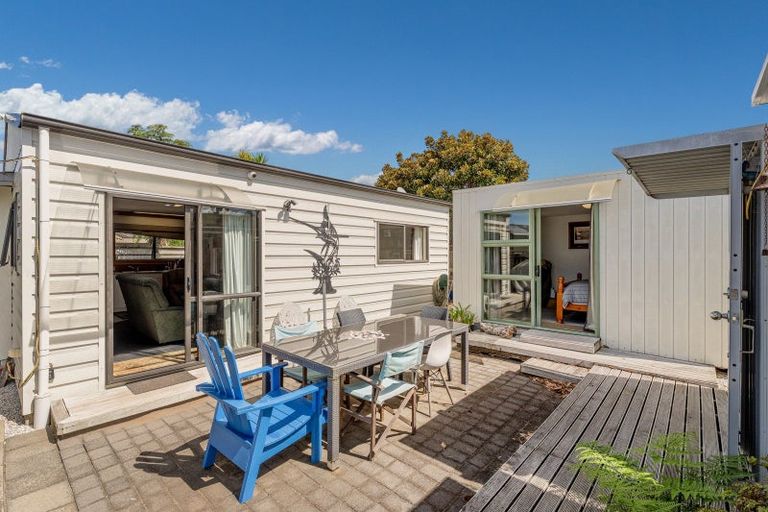 Photo of property in 11 Dotterel Place, Whitianga, 3510