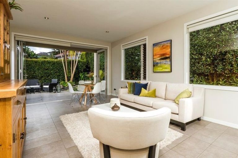 Photo of property in 6 Brighton Terrace, Murrays Bay, Auckland, 0630