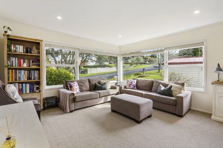 Photo of property in 25 Agincourt Street, Glenfield, Auckland, 0629