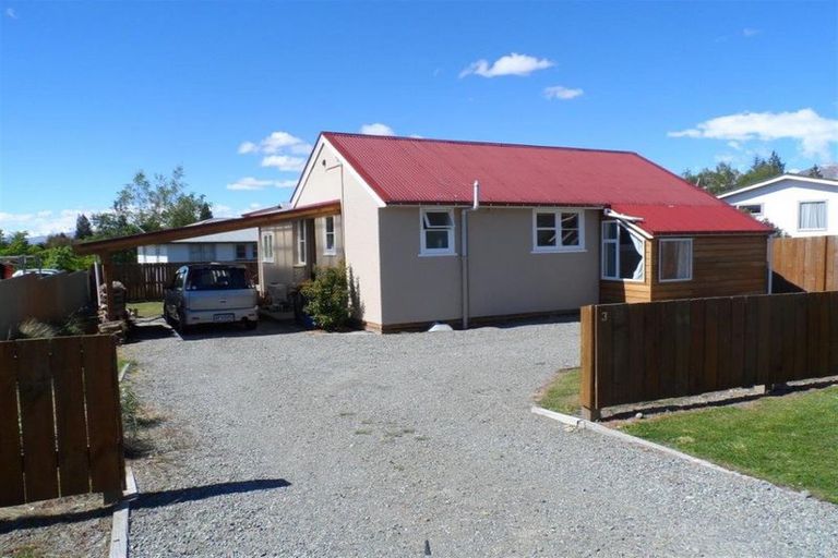 Photo of property in 3 Allan Street, Lake Tekapo, 7999