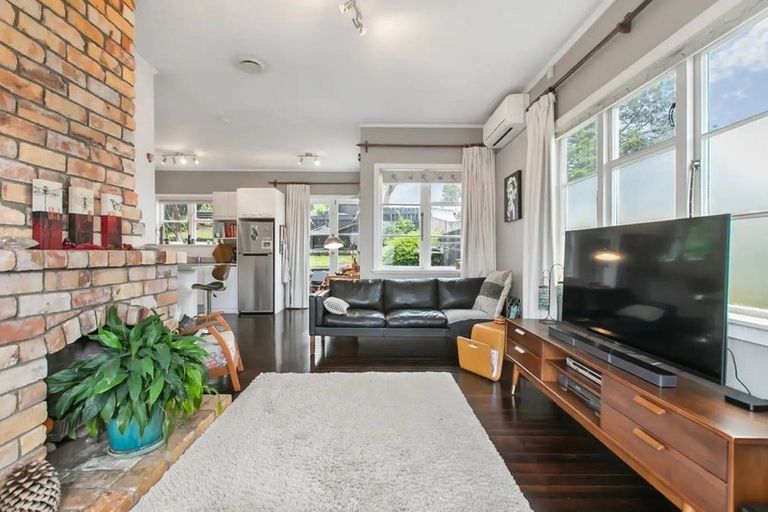 Photo of property in 53 Kurahaupo Street, Orakei, Auckland, 1071