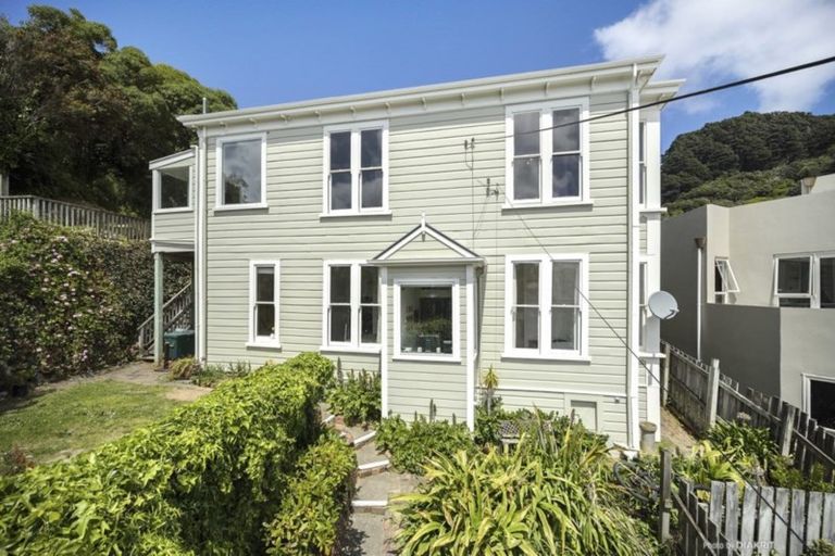 Photo of property in 33 Hay Street, Oriental Bay, Wellington, 6011