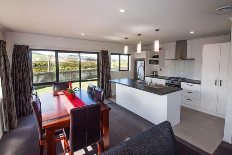 Photo of property in 212 Mark Avenue, Grenada Village, Wellington, 6037