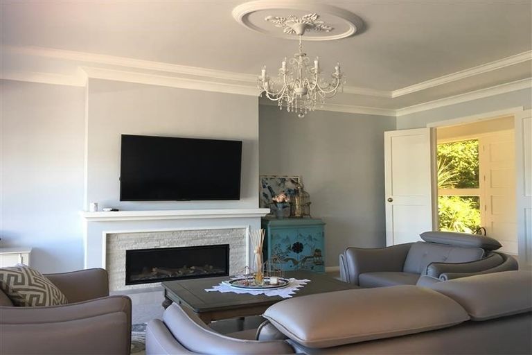 Photo of property in 5 Theodora Place, Mairangi Bay, Auckland, 0630