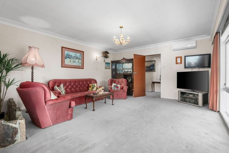 Photo of property in 10 Delamare Road, St Andrews, Hamilton, 3200