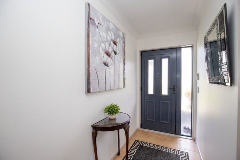 Photo of property in 1 Harris Place, Ngatea, 3503