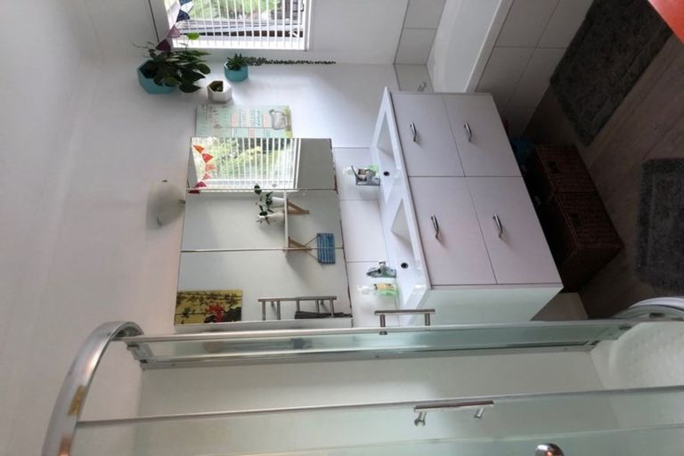 Photo of property in 6 Armitage Place, Tuakau, 2121