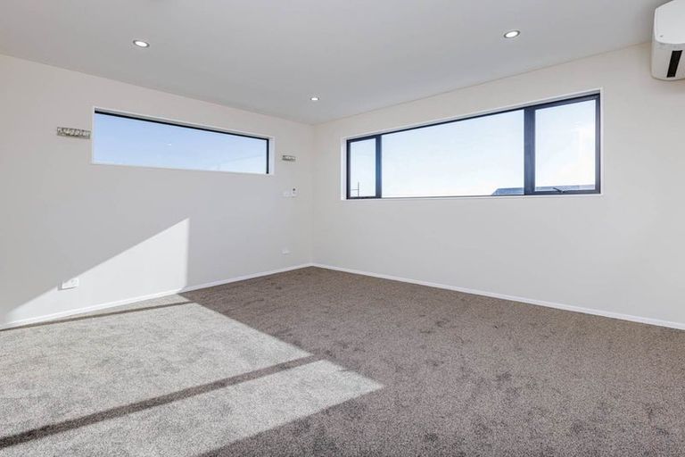 Photo of property in 1 Whata Street, Clarks Beach, 2122