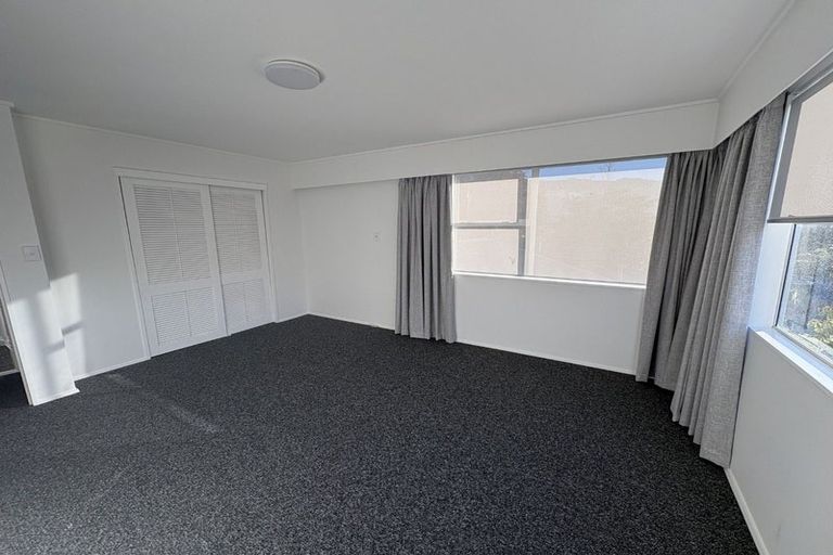 Photo of property in 10 Kashmir Avenue, Clouston Park, Upper Hutt, 5018