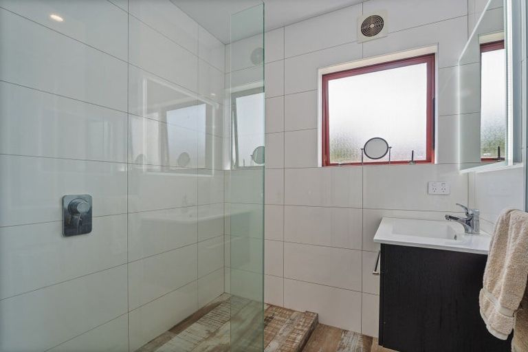 Photo of property in 8 Oribi Place, Whitianga, 3510