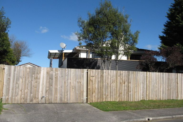 Photo of property in 3 Tilbrook Place, Papakura, 2110