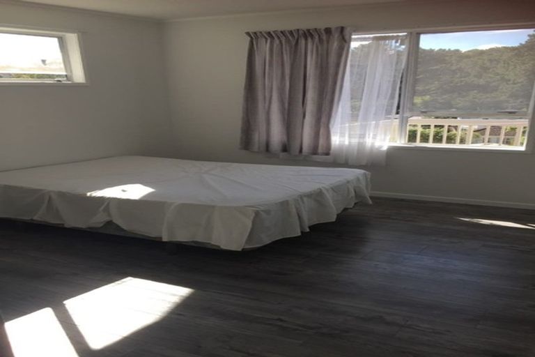 Photo of property in 14 Erica Road, Sunnynook, Auckland, 0620