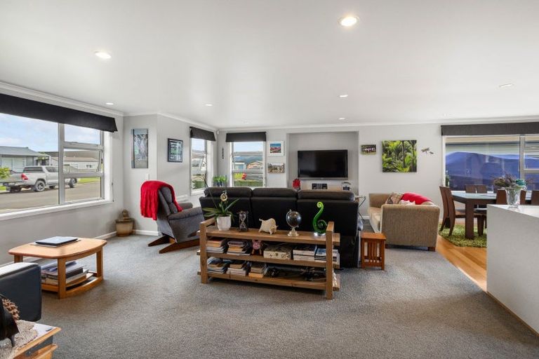 Photo of property in 10 Endeavour Close, Whitianga, 3510