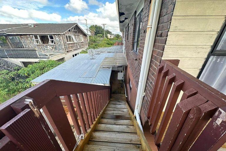 Photo of property in 30 Royal Road, Massey, Auckland, 0614