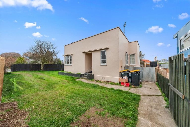 Photo of property in 112 Peverel Street, Riccarton, Christchurch, 8041